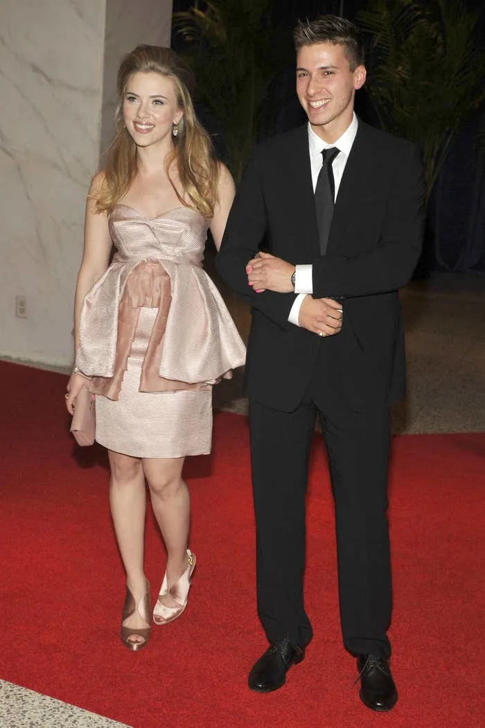 Adrian Johansson siblings
