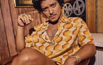 how old is Bruno Mars