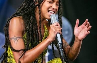 willow smith wait a minute