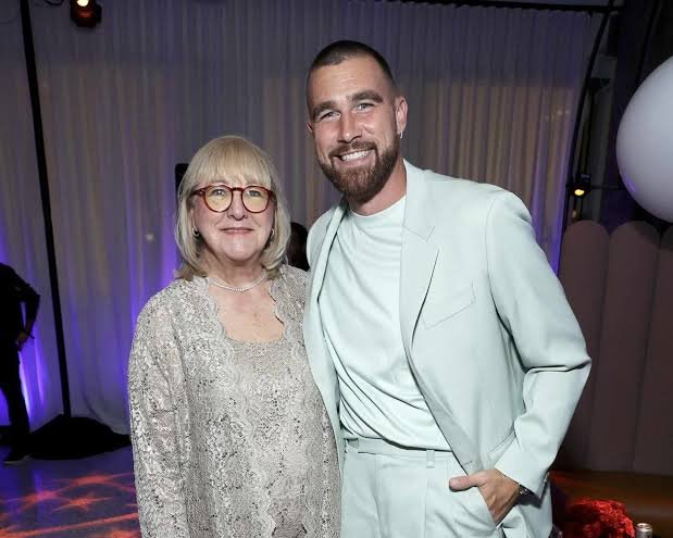 Is Donna Kelce still alive