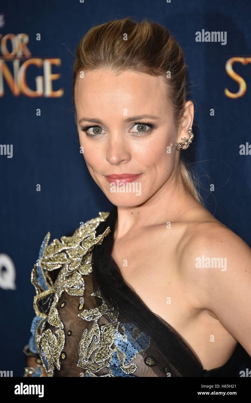 Rachel McAdams mole